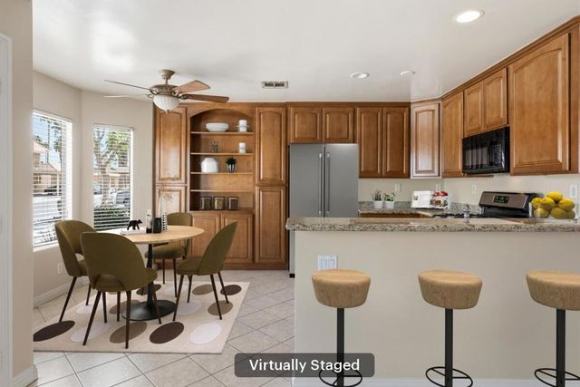 40800 Breezy Pass Road B, Palm Desert, CA 92211