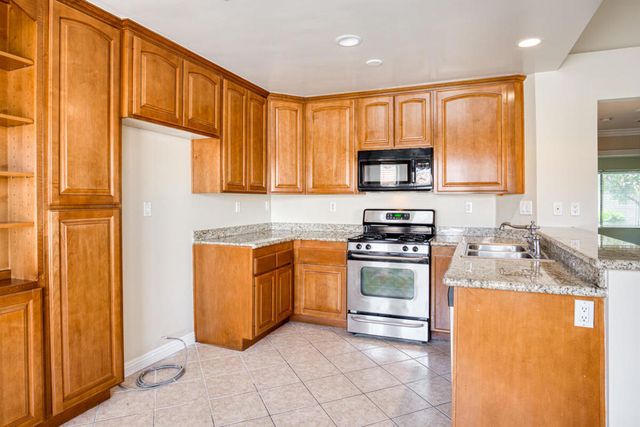 40800 Breezy Pass Road B, Palm Desert, CA 92211