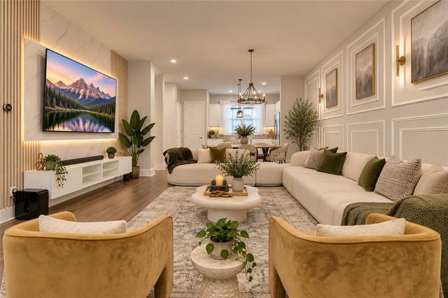8026 Linfield Way, Sandy Springs, GA 30350