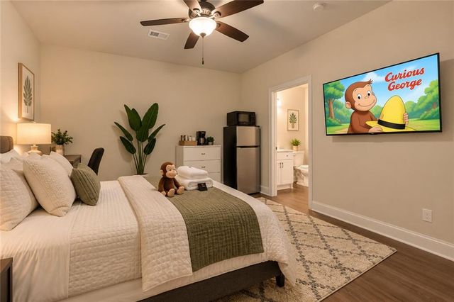 8026 Linfield Way, Sandy Springs, GA 30350