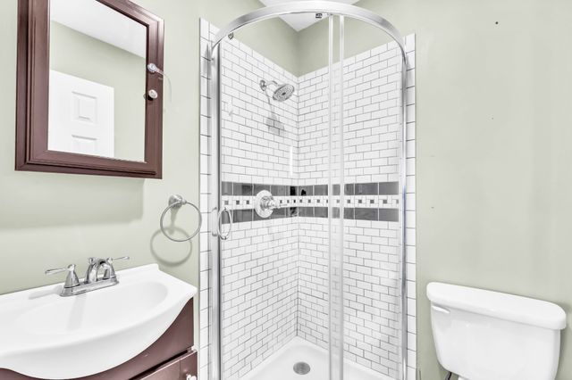 634 Stateline Rd, Oak Grove, KY 42262