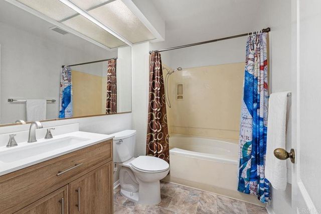 7768 Caminito Monarca 109, Carlsbad, CA 92009