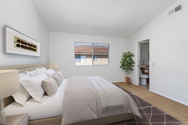 7768 Caminito Monarca 109, Carlsbad, CA 92009