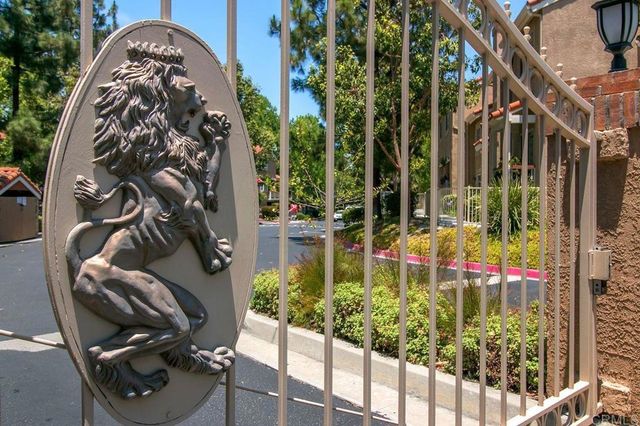 7768 Caminito Monarca 109, Carlsbad, CA 92009