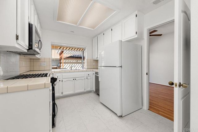 7768 Caminito Monarca 109, Carlsbad, CA 92009