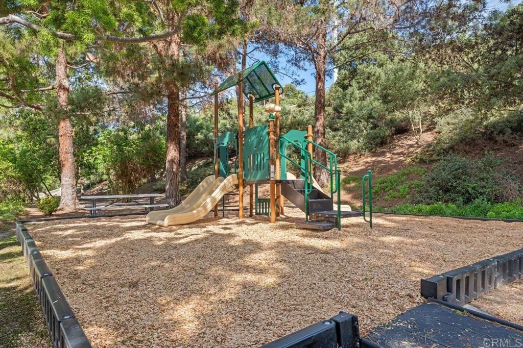 Image 43 of property listing at 7768 Caminito Monarca 109, Carlsbad, CA 92009