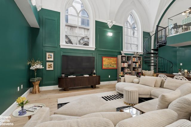 463 W 142nd St Apt 2B, New York City, NY 10031