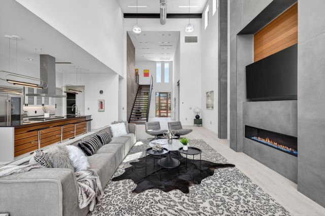 5211 NE 32nd Avenue, Fort Lauderdale, FL 33308