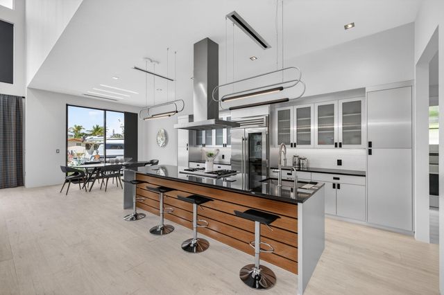 5211 NE 32nd Avenue, Fort Lauderdale, FL 33308