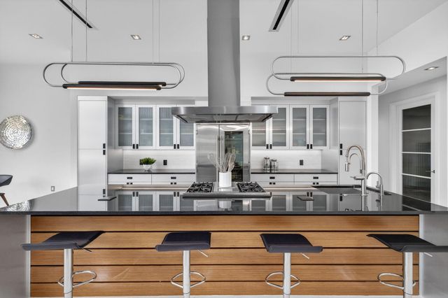 5211 NE 32nd Avenue, Fort Lauderdale, FL 33308