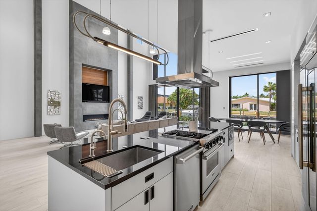 5211 NE 32nd Avenue, Fort Lauderdale, FL 33308