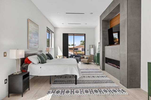 5211 NE 32nd Avenue, Fort Lauderdale, FL 33308