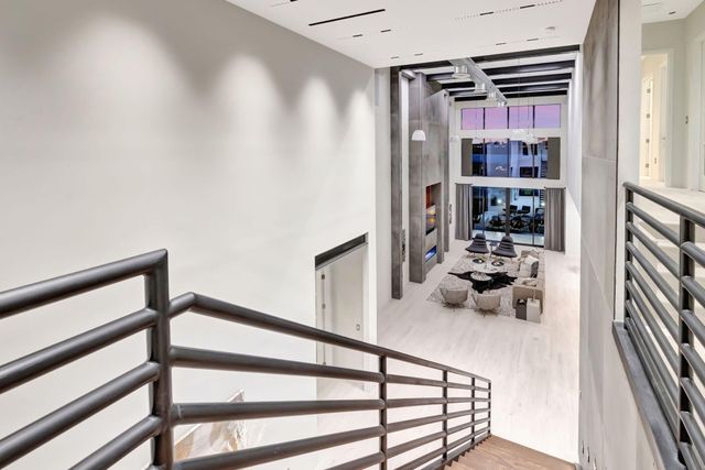 5211 NE 32nd Avenue, Fort Lauderdale, FL 33308