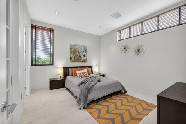 5211 NE 32nd Avenue, Fort Lauderdale, FL 33308