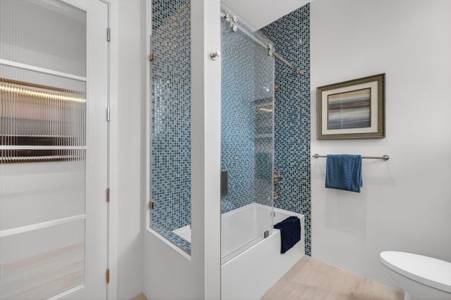 5211 NE 32nd Avenue, Fort Lauderdale, FL 33308