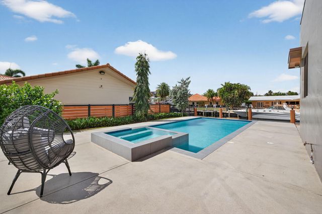 5211 NE 32nd Avenue, Fort Lauderdale, FL 33308