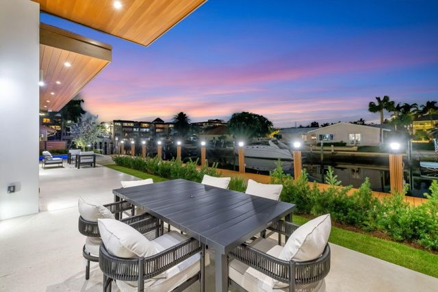 5211 NE 32nd Avenue, Fort Lauderdale, FL 33308