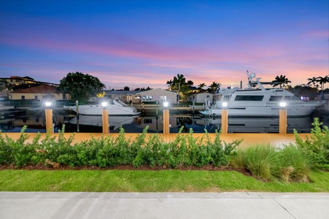 5211 NE 32nd Avenue, Fort Lauderdale, FL 33308