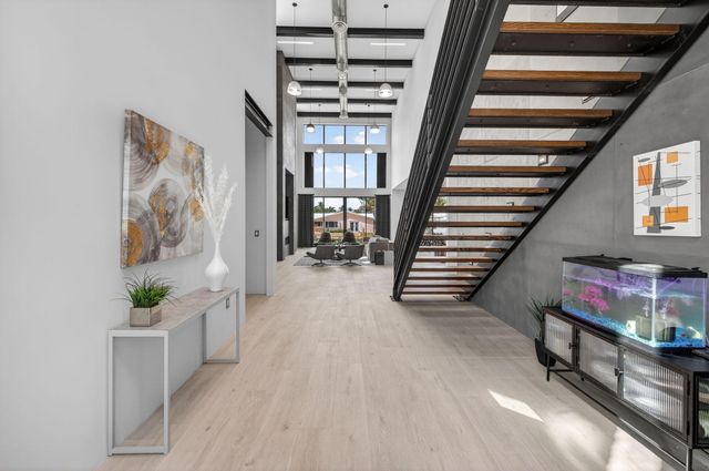 5211 NE 32nd Avenue, Fort Lauderdale, FL 33308