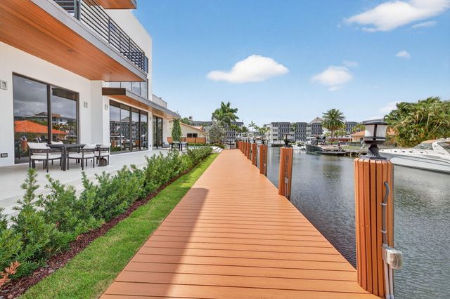 5211 NE 32nd Avenue, Fort Lauderdale, FL 33308