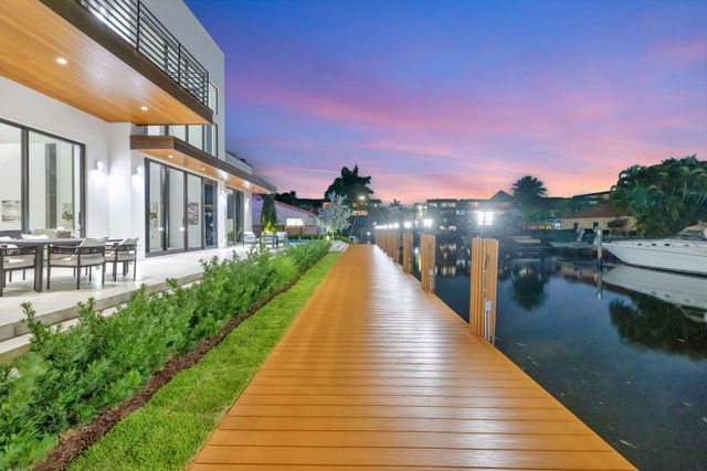 5211 NE 32nd Avenue, Fort Lauderdale, FL 33308