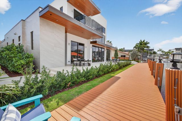 5211 NE 32nd Avenue, Fort Lauderdale, FL 33308