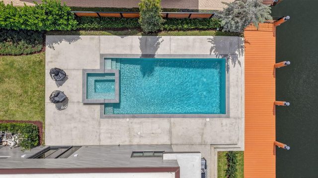 5211 NE 32nd Avenue, Fort Lauderdale, FL 33308