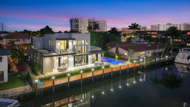 5211 NE 32nd Avenue, Fort Lauderdale, FL 33308