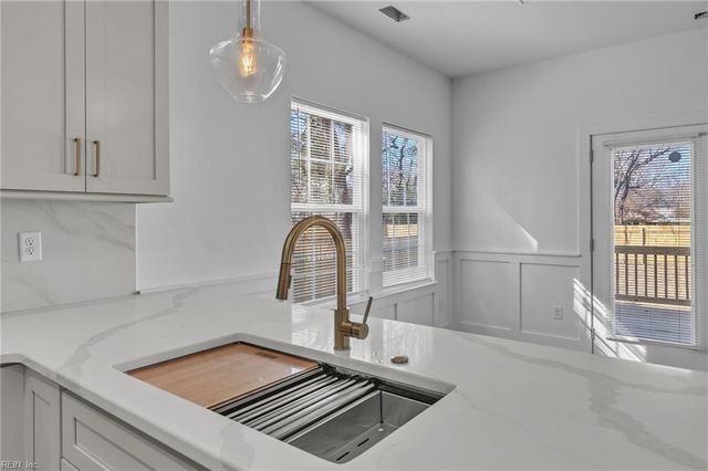 67 W Little Back River RD, Hampton, VA 23669