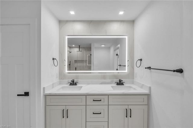 67 W Little Back River RD, Hampton, VA 23669