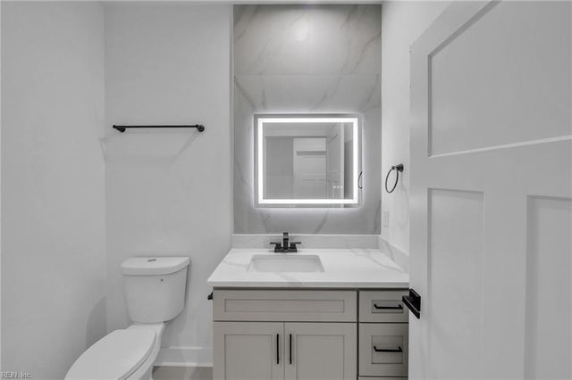 67 W Little Back River RD, Hampton, VA 23669