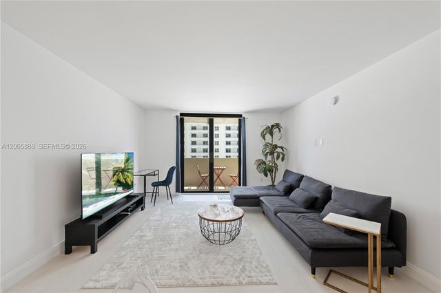 1621 Collins Avenue 908, Miami Beach, FL 33139