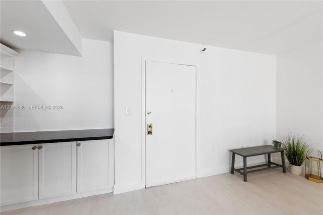 1621 Collins Avenue 908, Miami Beach, FL 33139
