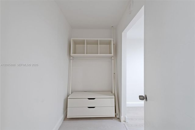 1621 Collins Avenue 908, Miami Beach, FL 33139