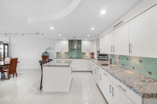 2000 S OCEAN Boulevard 14-F, Boca Raton, FL 33432