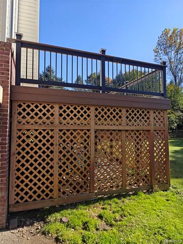 221 Maplewood Drive 28, Clawson, MI 48348
