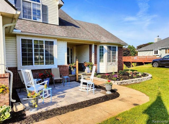 221 Maplewood Drive 28, Clawson, MI 48348