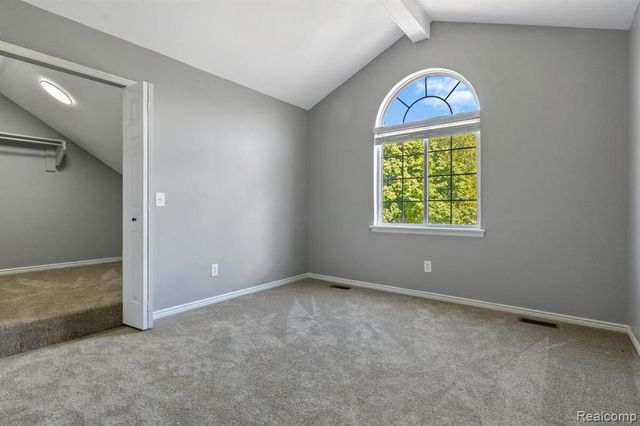 221 Maplewood Drive 28, Clawson, MI 48348