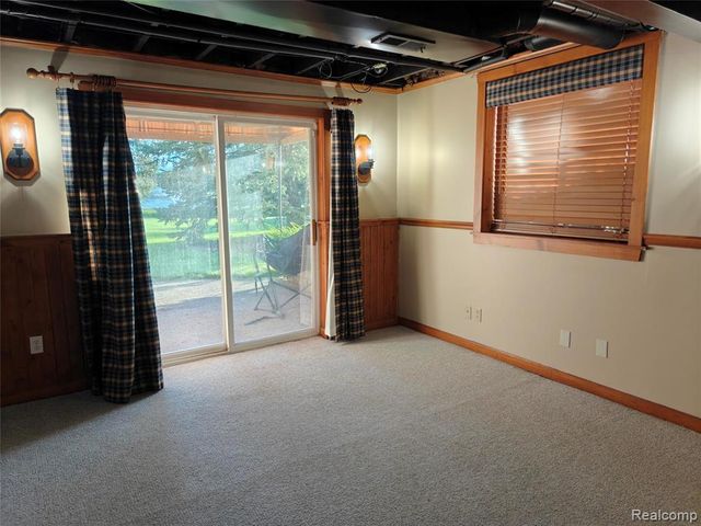 221 Maplewood Drive 28, Clawson, MI 48348