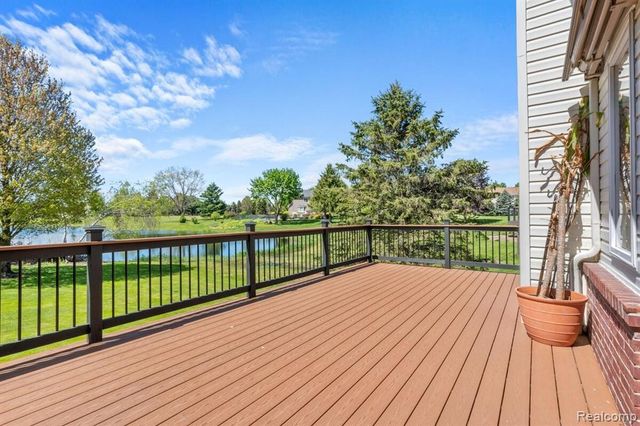 221 Maplewood Drive 28, Clawson, MI 48348