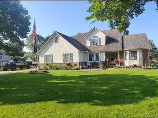 221 Maplewood Drive 28, Clawson, MI 48348
