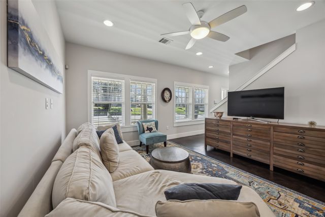 1629 Kyle Avenue, Dallas, TX 75208