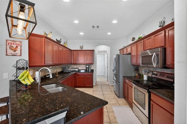 4645 EXECUTIVE MEADOWS DRIVE, Plant City, FL 33567