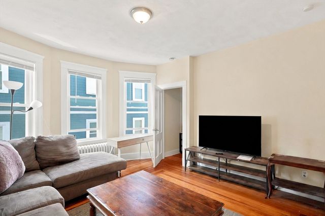 17 Dow St, Somerville, MA 02144