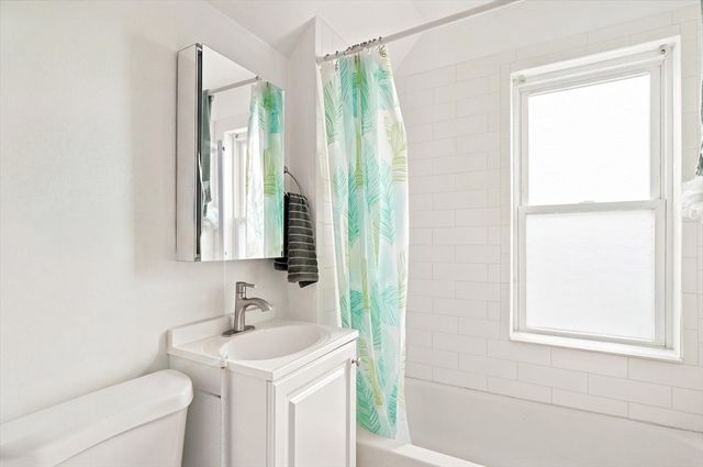 17 Dow St, Somerville, MA 02144