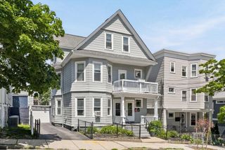 17 Dow St, Somerville, MA 02144