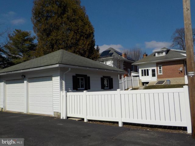 368 DONEGAL SPRINGS RD, Mount Joy, PA 17552