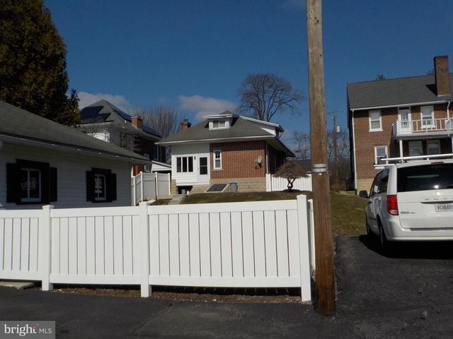 368 DONEGAL SPRINGS RD, Mount Joy, PA 17552