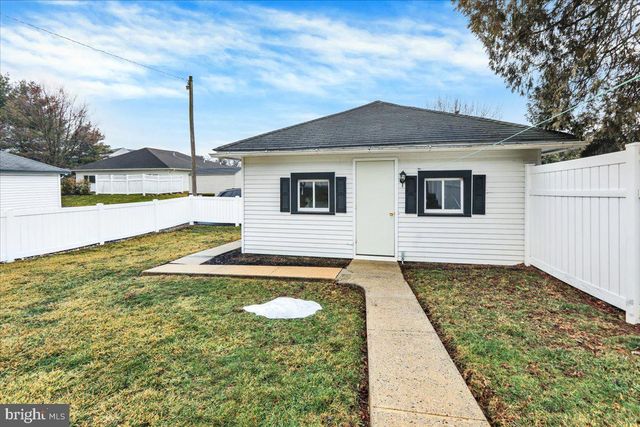 368 DONEGAL SPRINGS RD, Mount Joy, PA 17552