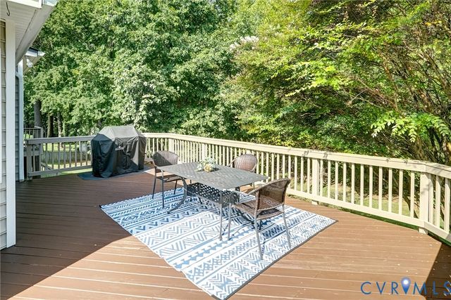 15618 Fox Cove Cir, Moseley, VA 23120